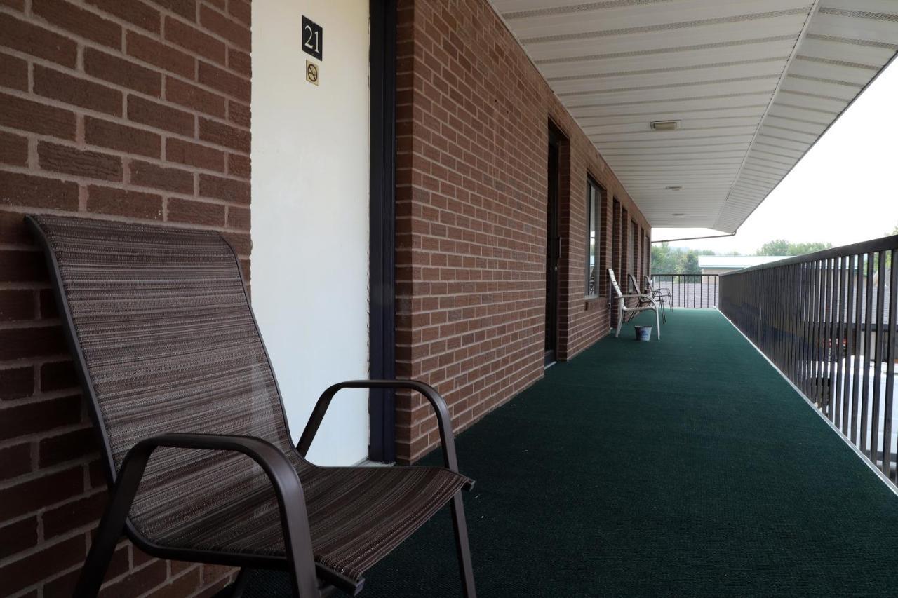 Big Sky Motel Roundup Luaran gambar