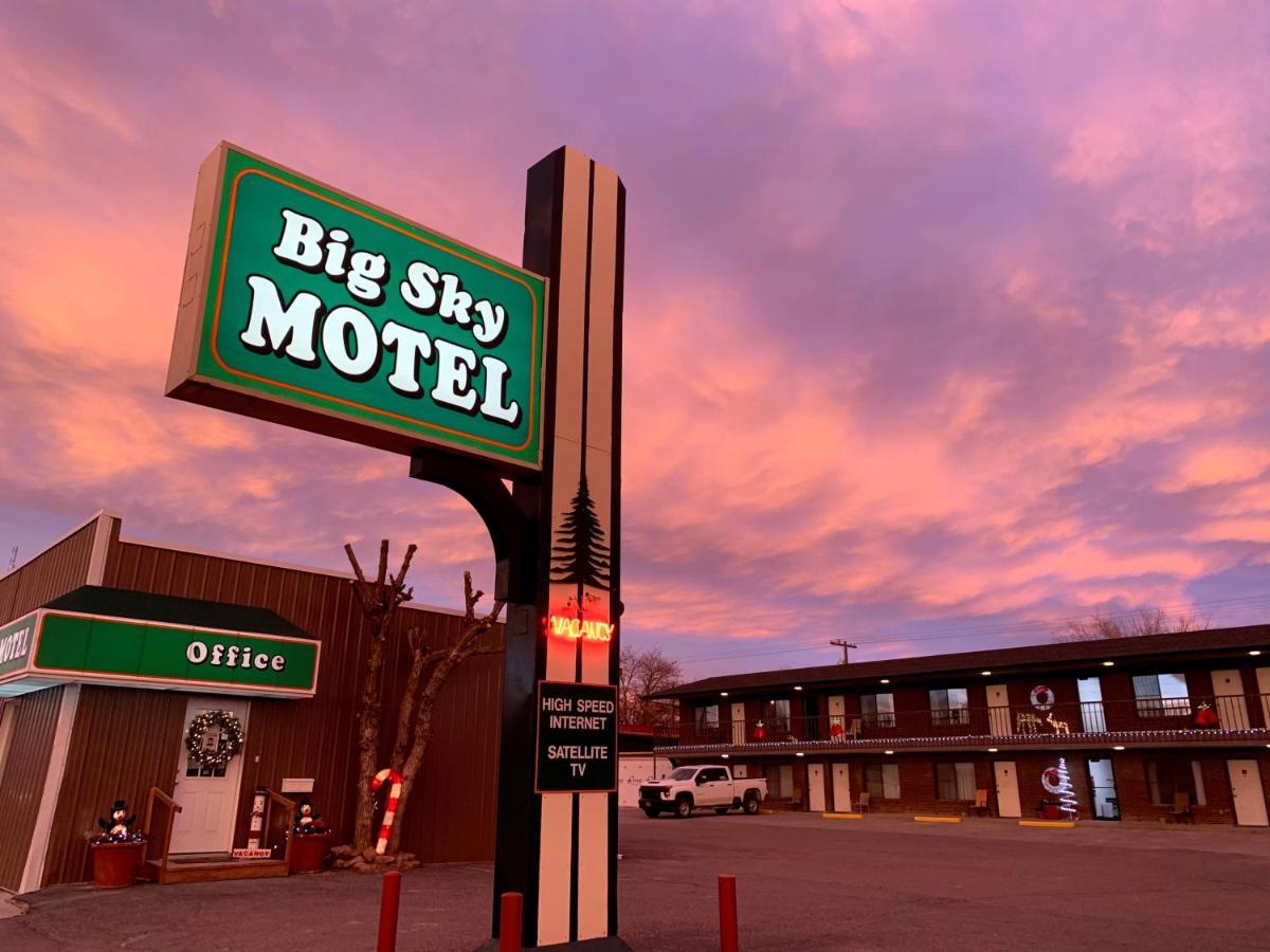 Big Sky Motel Roundup Luaran gambar