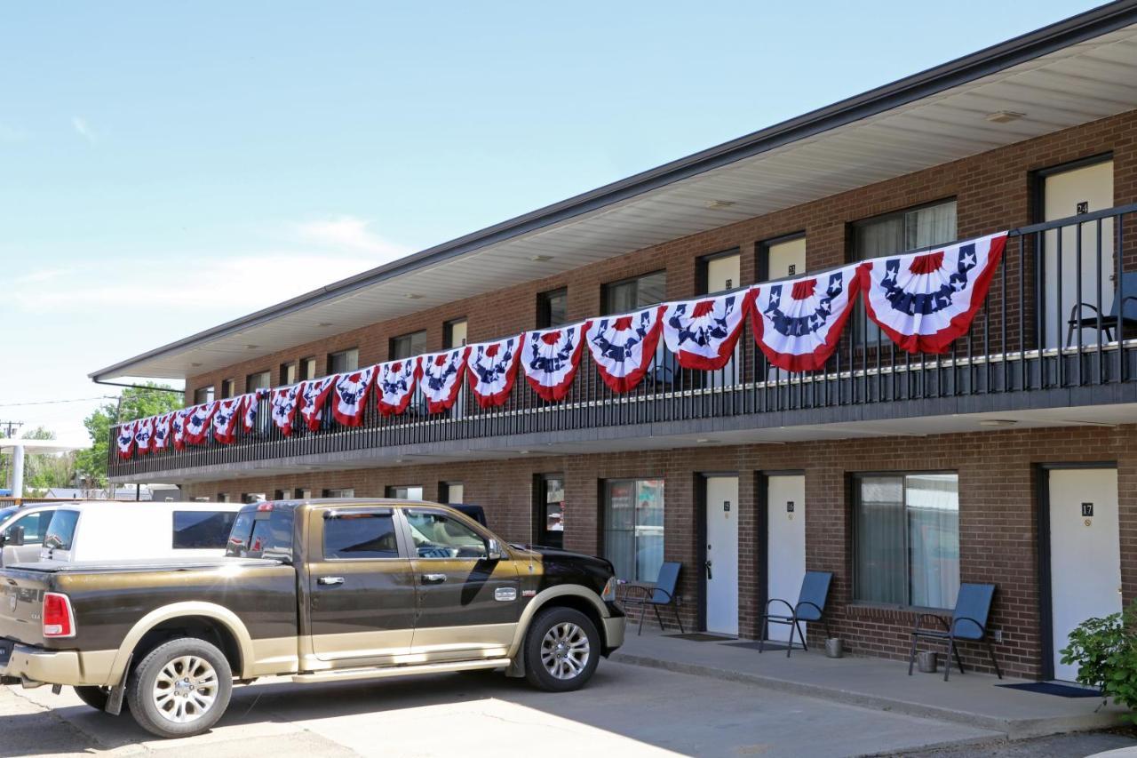 Big Sky Motel Roundup Luaran gambar